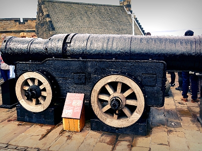 DSC01352  Mons Meg, Edinburgh Castle