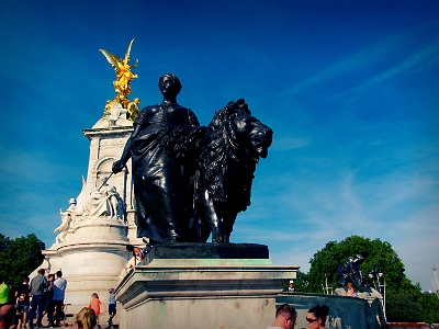 DSC00249  Victoria Memorial,  Buckingham Palace, London