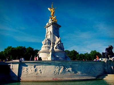 DSC00255  Victoria Memorial,  Buckingham Palace, London