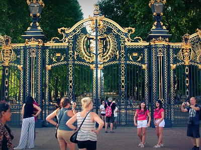 DSC00263  Gates to St. James Park,  Buckingham Palace, London