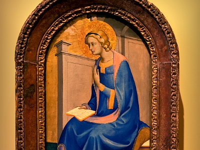 P7056048a   Virgin Annunciate , c. 1410-1415, Tempera and gold leaf on panel.    Piero di Giovanni, called Lorenzo Monaco (Italian, c. 1370-1425)