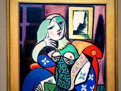 P7056136a   Woman with a Book , 1932 Pablo Picasso (1881-1973)